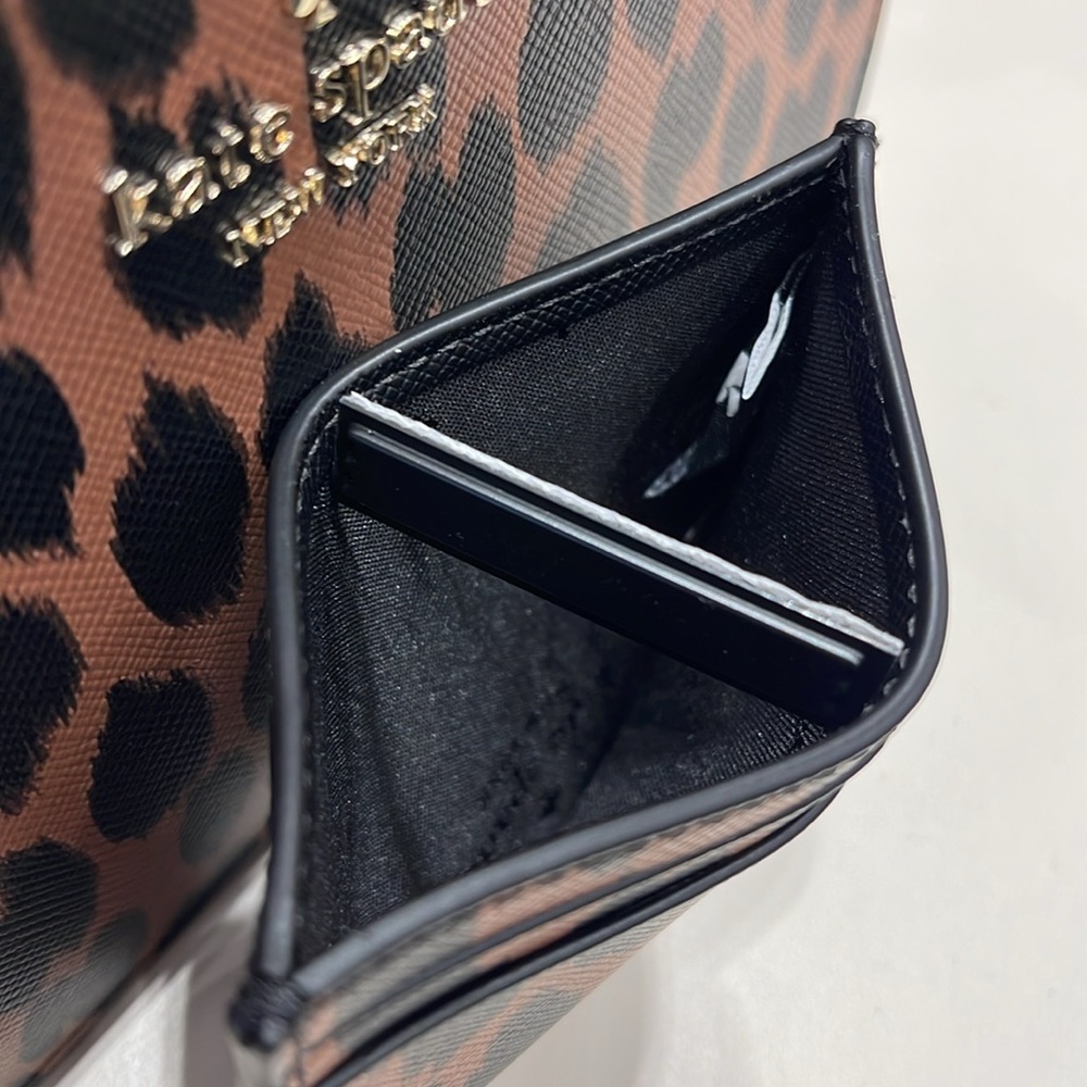Kate Spade Schuyler Small Slim Card Holder
NWT - Picture 7 of 16